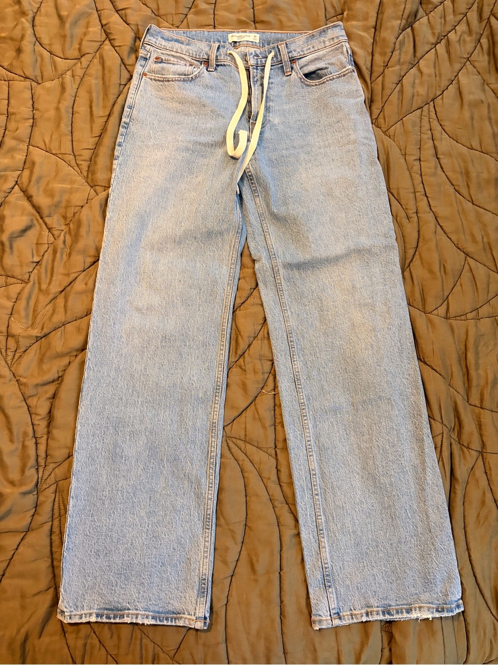 Abercrombie & Fitch Low Rise Baggy Jeans